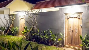Villa - balkon - udsigt til pool | Overnatningsstedets område