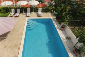 Utomhuspool