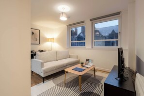 Smart TV - City Point Aberdeen by Guestz (Aberdeen)