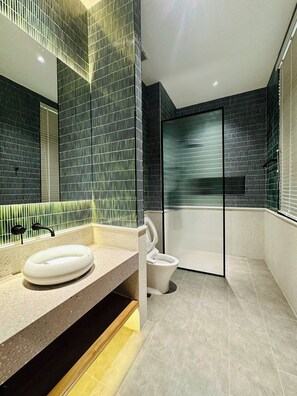 Basic-værelse til 3 personer | Badeværelse