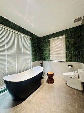 Basic-værelse til 3 personer | Badeværelse