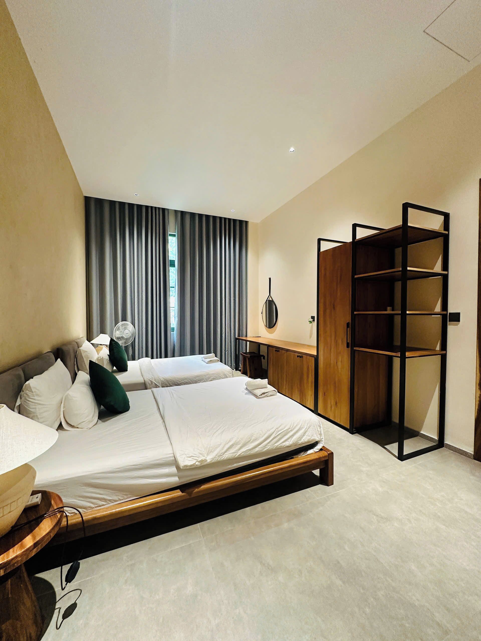 Basic-værelse med dobbeltseng eller 2 enkeltsenge - havudsigt