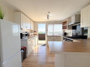 Apartment (3 Bedrooms) | Floor plan - Monkstone Lodge - 3 Bedroom Lodge - New Hedges (Tenby)