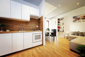Interior - Entire Apartment 3 bedrooms 3 private bathroom (5 to 8 guests) & Pet Friendly! (Roma)