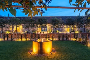 Property grounds - Easte Stables, Fring Estate, Norfolk (Fring)