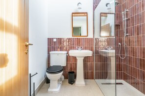 Bathroom - Easte Stables, Fring Estate, Norfolk (Fring)