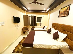 Room - rudravasa inn  (Varanasi)