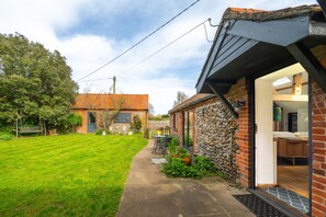 Exterior - Old Church Hall, Glandford, Norfolk (Glandford)
