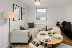 Smart TV - City Point Aberdeen by Guestz (Aberdeen)