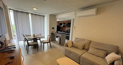 SOHO 2-bedroom apartment with AC in adorable Luque/Asunción