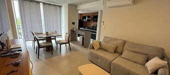 SOHO 2-bedroom apartment with AC in adorable Luque/Asunción