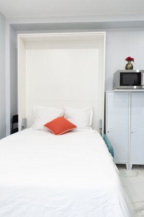 1 bedroom, iron/ironing board, WiFi, bed sheets - Apartment 'Calme  Elegant – Rer B – Paris' with Wi-Fi (Gentilly)