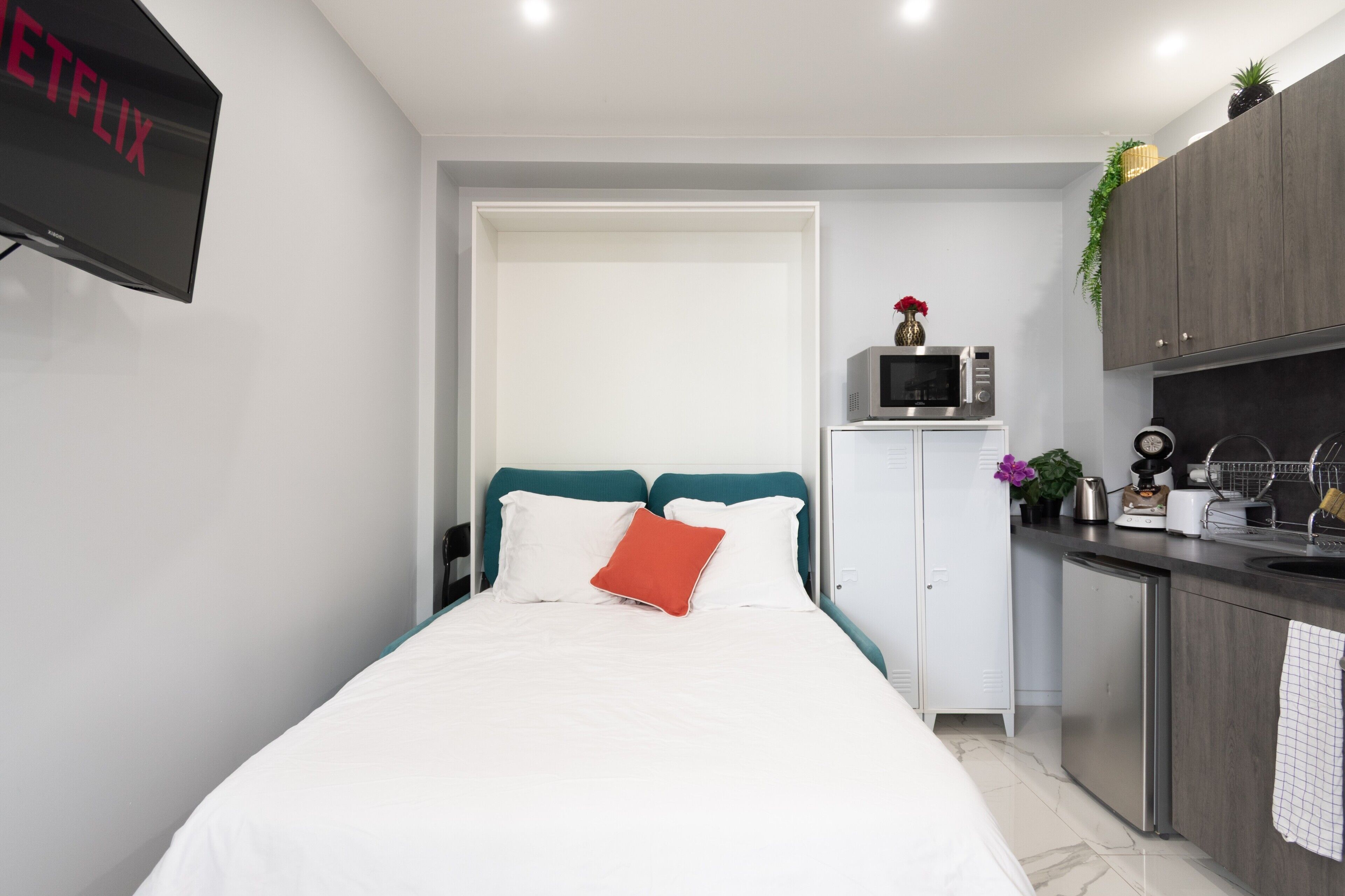 1 chambre, fer et planche à repasser, Wi-Fi, literie fournie