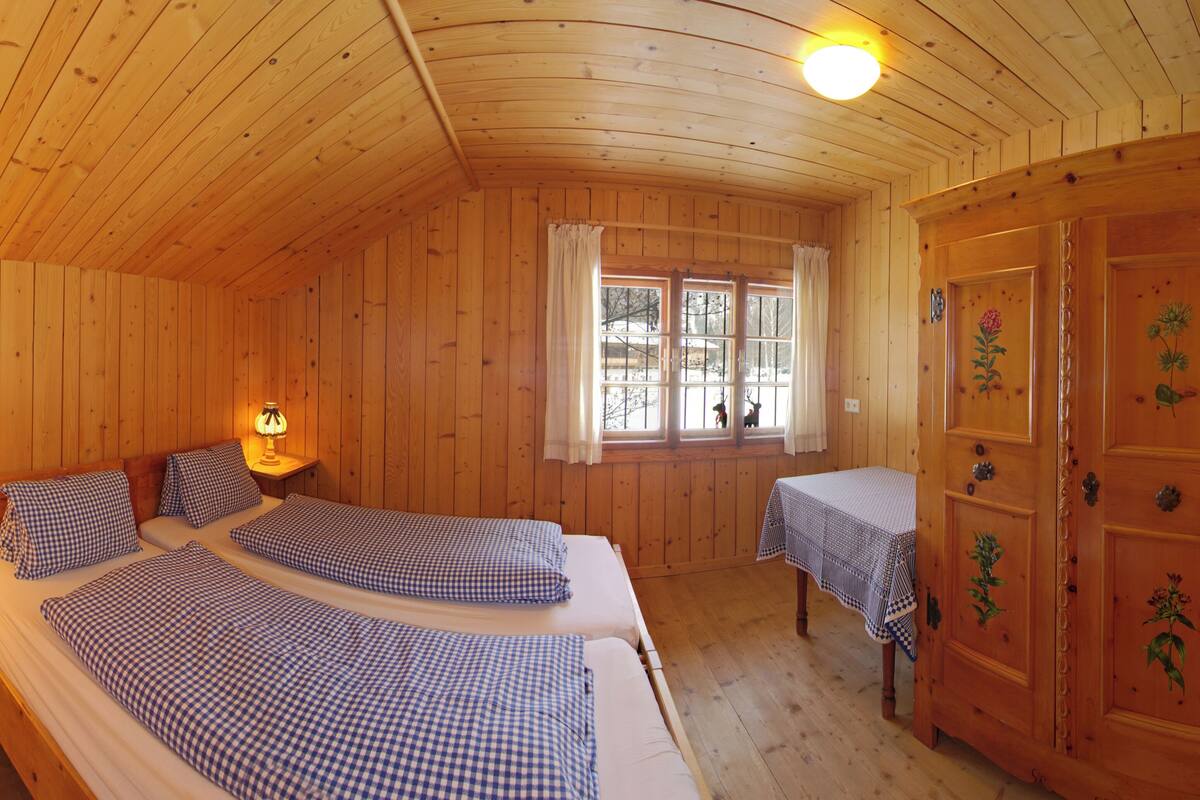 Chalet Steinbach Stube, 4 bedrooms (80 m²) | Iron/ironing board (on request), free WiFi