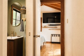 2 bedrooms, iron/ironing board, free WiFi, bed sheets - Russian River Retreat! HOT TUB! Remodeled Cabin Near Beaches & Wineries-Boho! (Monte Rio)