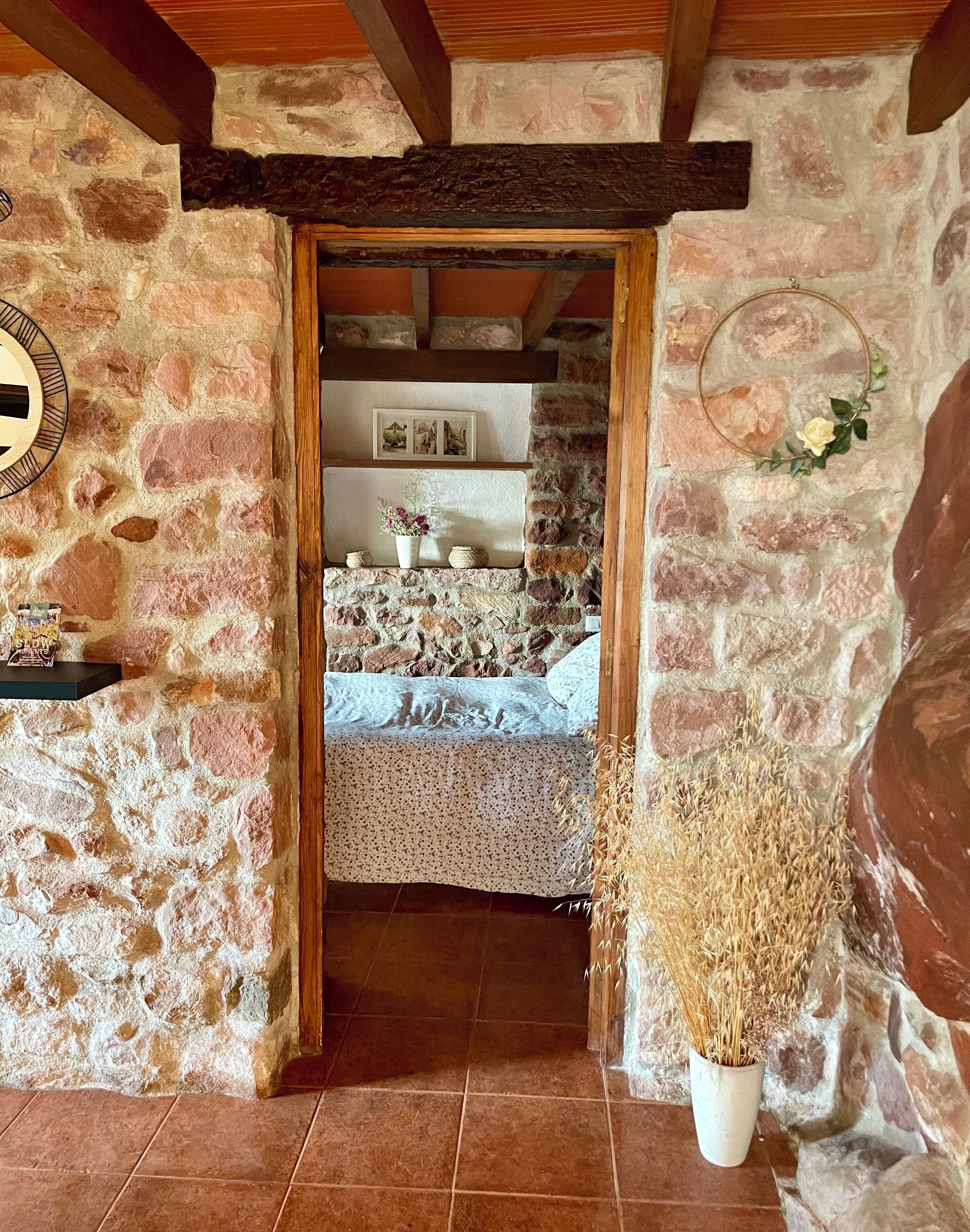 2 chambres, fer et planche à repasser, draps fournis