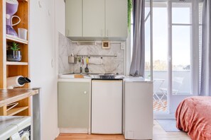 1 bedroom, WiFi, bed sheets - Apartment 'Terrace and Comfort – Austerlitz' with Balcony and Wi-Fi (Paris)