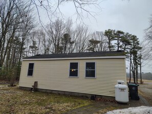 Exterior - "The Bunkalow" – Private getaway near town & beaches under Maine's starry skies (Kennebunk)