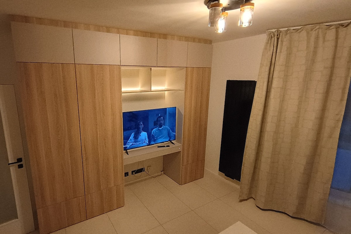 Departamento superior | Ropa de cama hipoalergénica y tabla de planchar con plancha