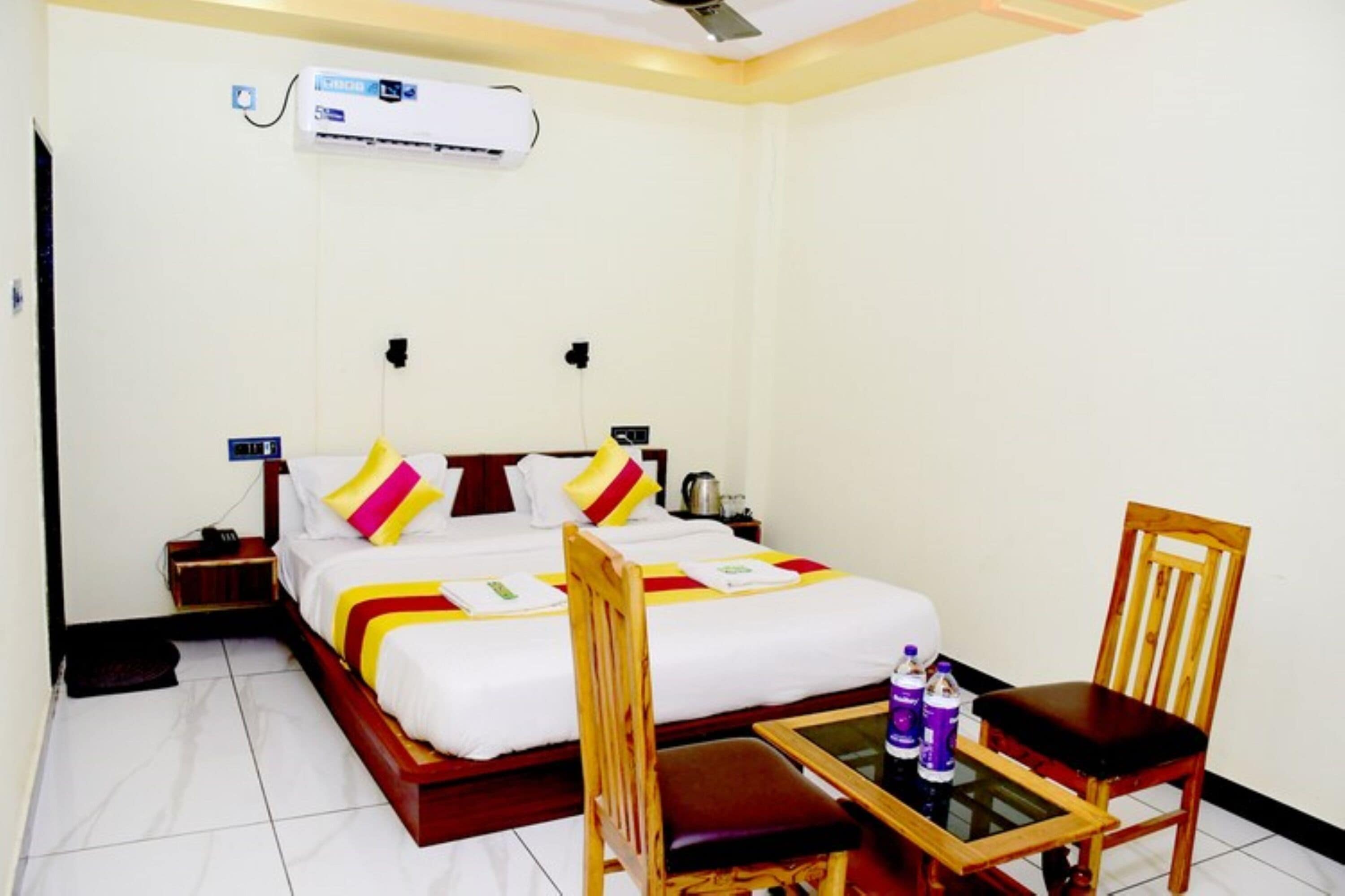 Deluxe Double Room, City View | Desk, free WiFi
