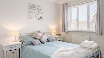 3 bedrooms, iron/ironing board, travel cot, WiFi