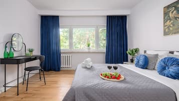 Comfort Apartment, City View | Premium bedding, blackout drapes, iron/ironing board, cribs/infant beds