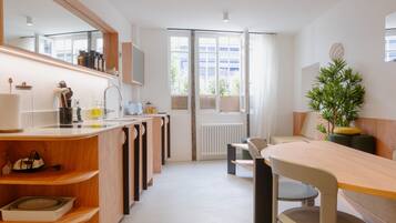 Design Apartment, 2 Bedrooms | Private kitchen