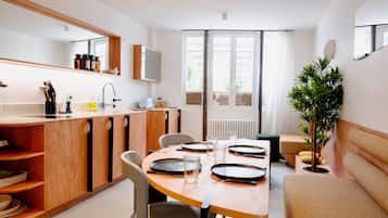 Design Apartment, 2 Bedrooms | Dining