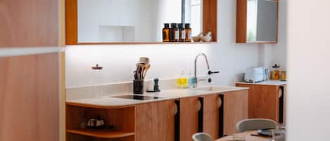 Design Apartment, 2 Bedrooms | Dining