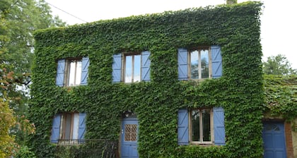 Lovely 5-bedroom bed & breakfast in charming Saint-Maurice-la-Souterraine