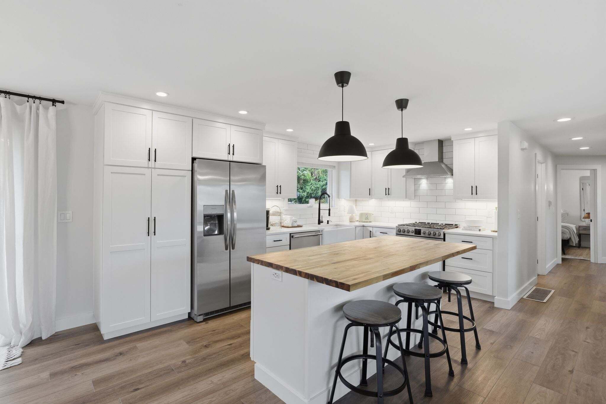 House, 4 Bedrooms | Private kitchen | Coffee/tea maker, fridge, oven, toaster