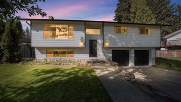 House, 4 Bedrooms | Exterior