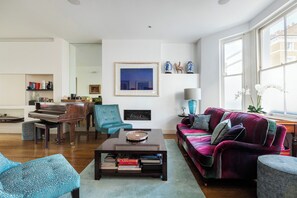 Living area - Elegant Family Home, Kensington (London)