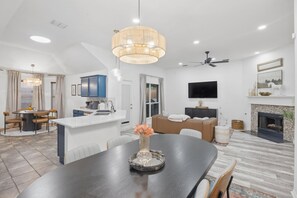 House, 3 Bedrooms | Interior - Modern Mckinney Stay 3br Sleeps 8, Near Downtown 3 Bedroom Home (McKinney)
