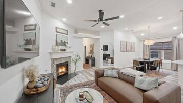 House, 3 Bedrooms | Living area | Smart TV