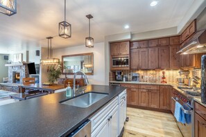 Condo, 2 Bedrooms | Private kitchen - Trails Edge 8 2 Bedroom Condo (Telluride)