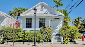 Exterior - **HAVANA ESPECIAL @ DUVAL STREET** Cottage & Pool + LAST KEY SERVICES… (Key West)