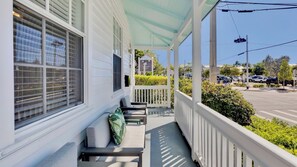 Terrace/patio - **HAVANA ESPECIAL @ DUVAL STREET** Cottage & Pool + LAST KEY SERVICES… (Key West)