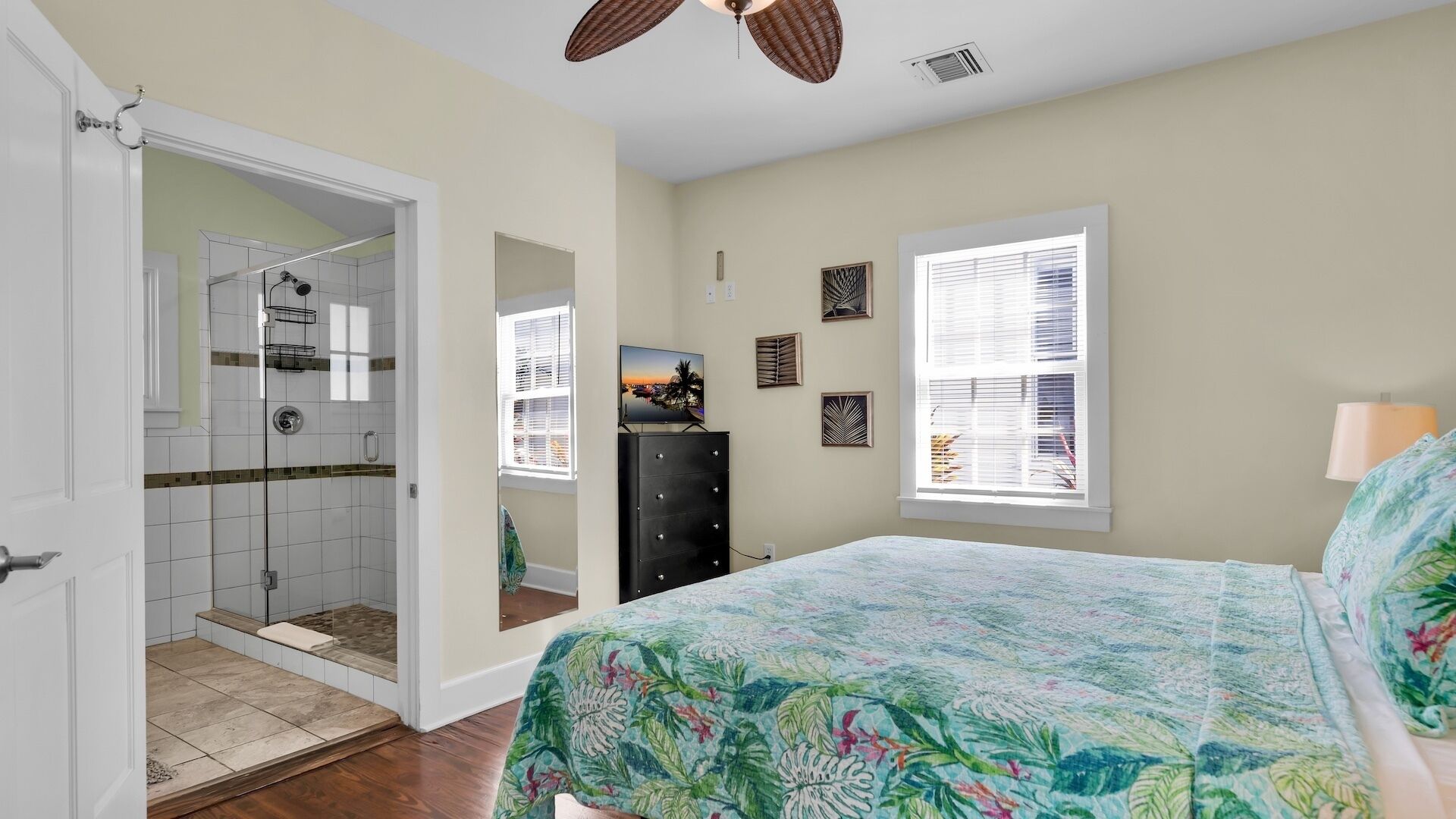 Desk, iron/ironing board, free WiFi, bed sheets