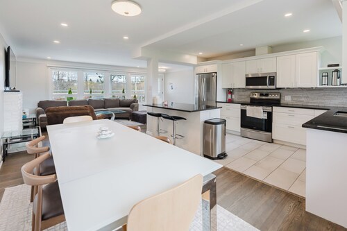 Entire Home Retreat with Large Backyard & Peaceful Setting