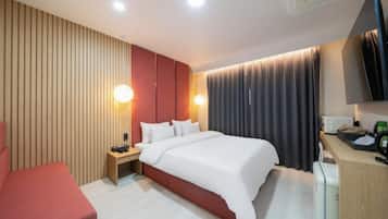 Deluxe Double Room, City View | Desk, laptop workspace, free WiFi