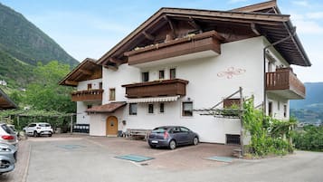 Esterni