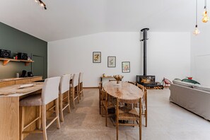 Dining - High-end group pool villa – between ocean and vineyards (Gaillan-en-Médoc)