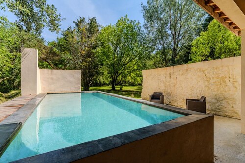 Villa haut de gamme avec piscine pour groupe – entre océan et vignobles