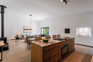 Interior - High-end group pool villa – between ocean and vineyards (Gaillan-en-Médoc)