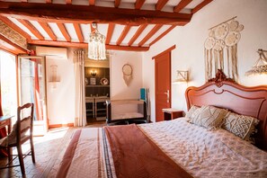 1 bedroom, WiFi, bed sheets