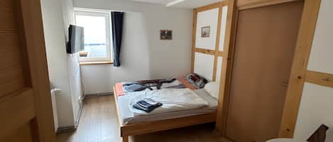 4 habitaciones, wifi y ropa de cama