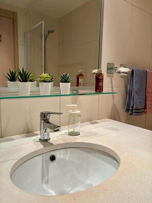 Bathroom - Cosy Studio Apartment Vila Verde Santa Maria (Santa Maria)