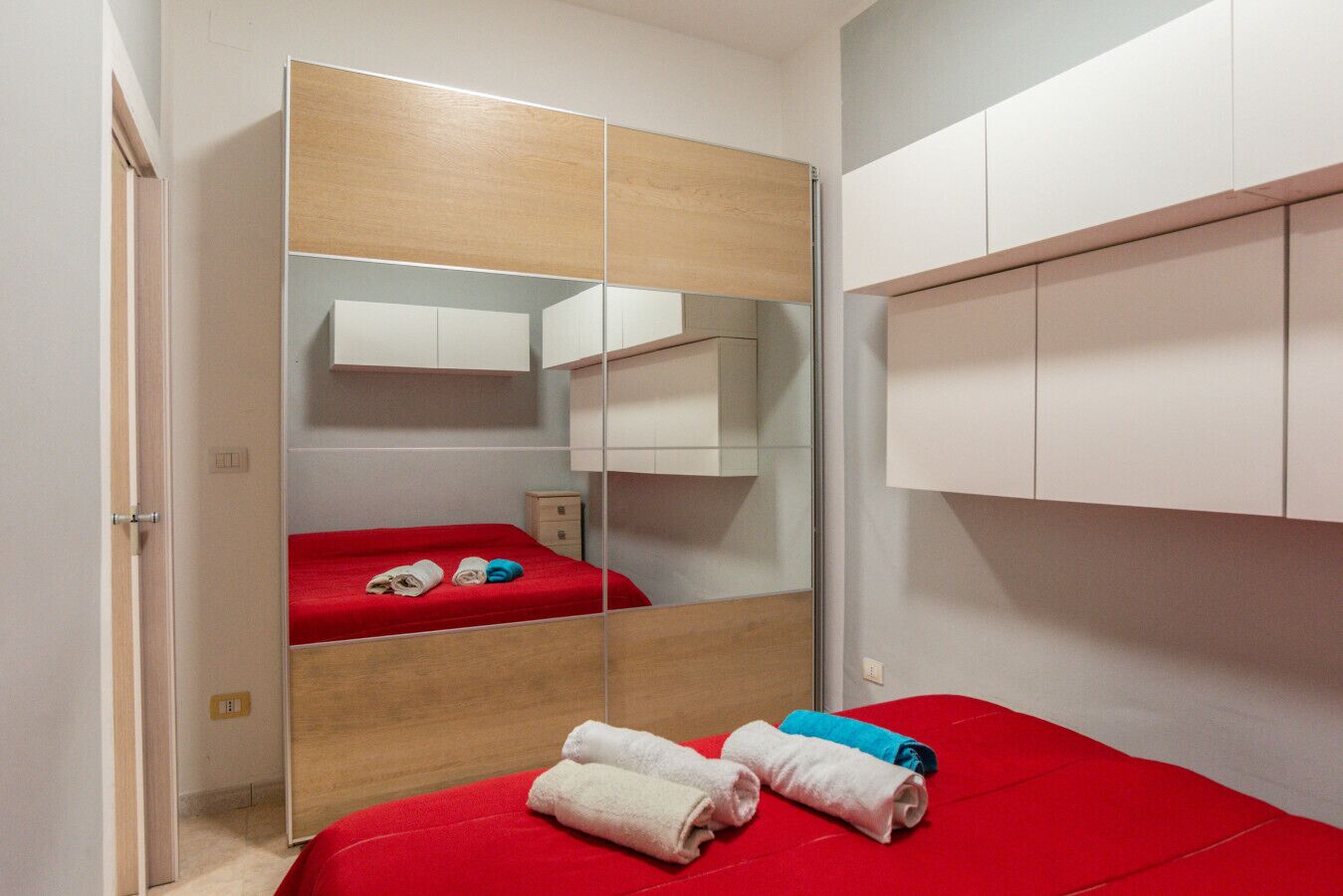 2 bedrooms, bed sheets