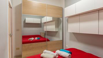 2 bedrooms, bed sheets